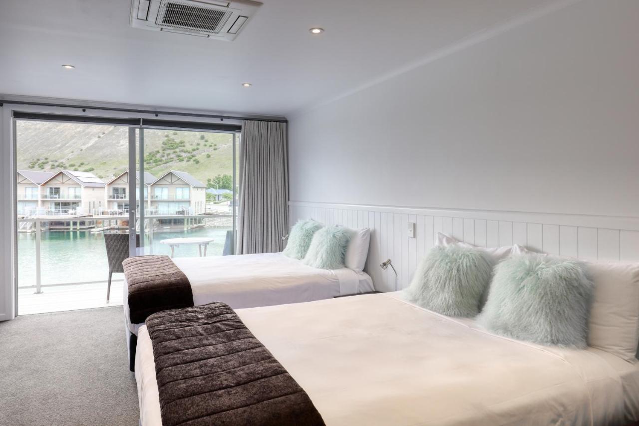 קרומוול Marsden Lake Resort Central Otago מראה חיצוני תמונה A typical room at the hotel