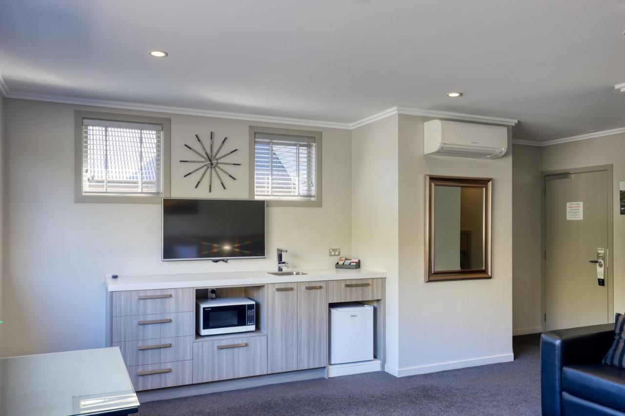 קרומוול Marsden Lake Resort Central Otago מראה חיצוני תמונה A room at the hotel