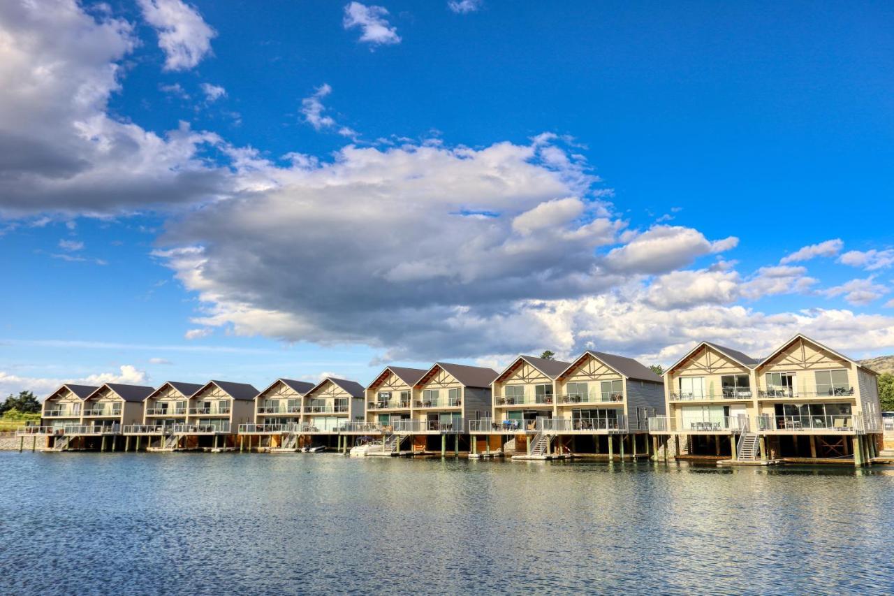 קרומוול Marsden Lake Resort Central Otago מראה חיצוני תמונה The Waterfront