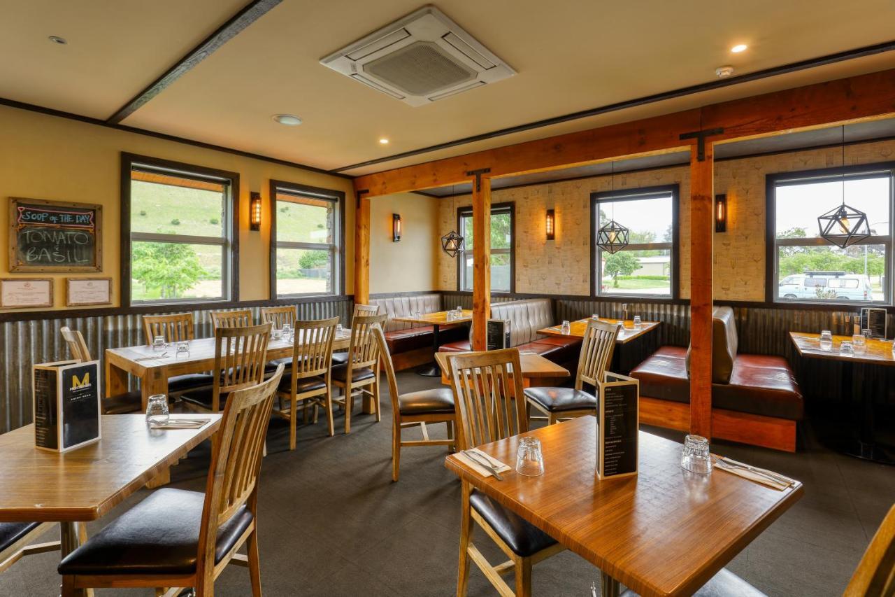 קרומוול Marsden Lake Resort Central Otago מראה חיצוני תמונה Interior of a restaurant in Japan