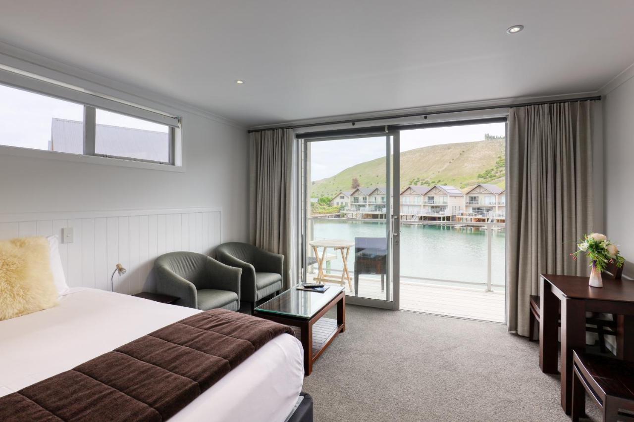 קרומוול Marsden Lake Resort Central Otago מראה חיצוני תמונה A room at the Jack's Point hotel