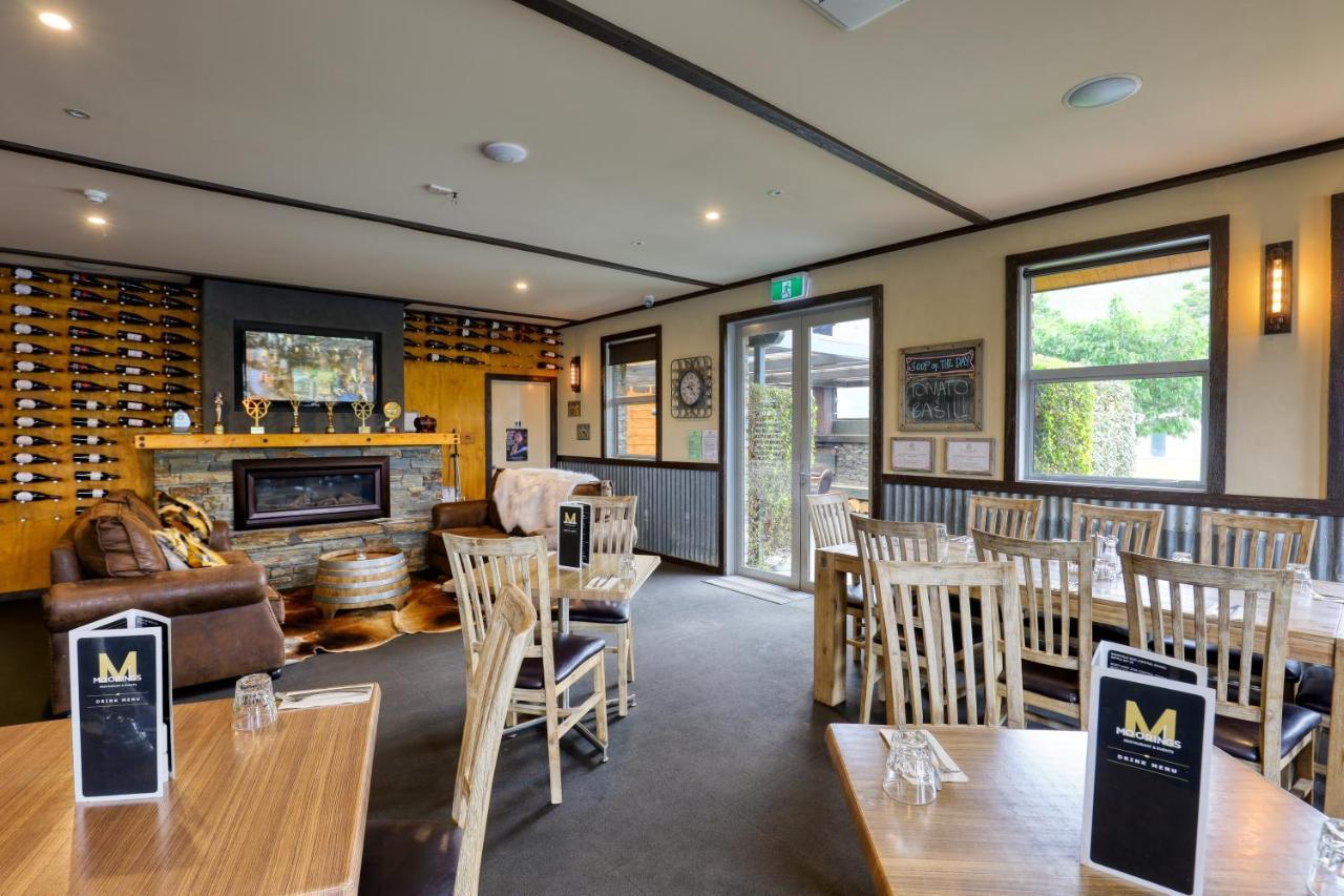 קרומוול Marsden Lake Resort Central Otago מראה חיצוני תמונה The interior of the restaurant