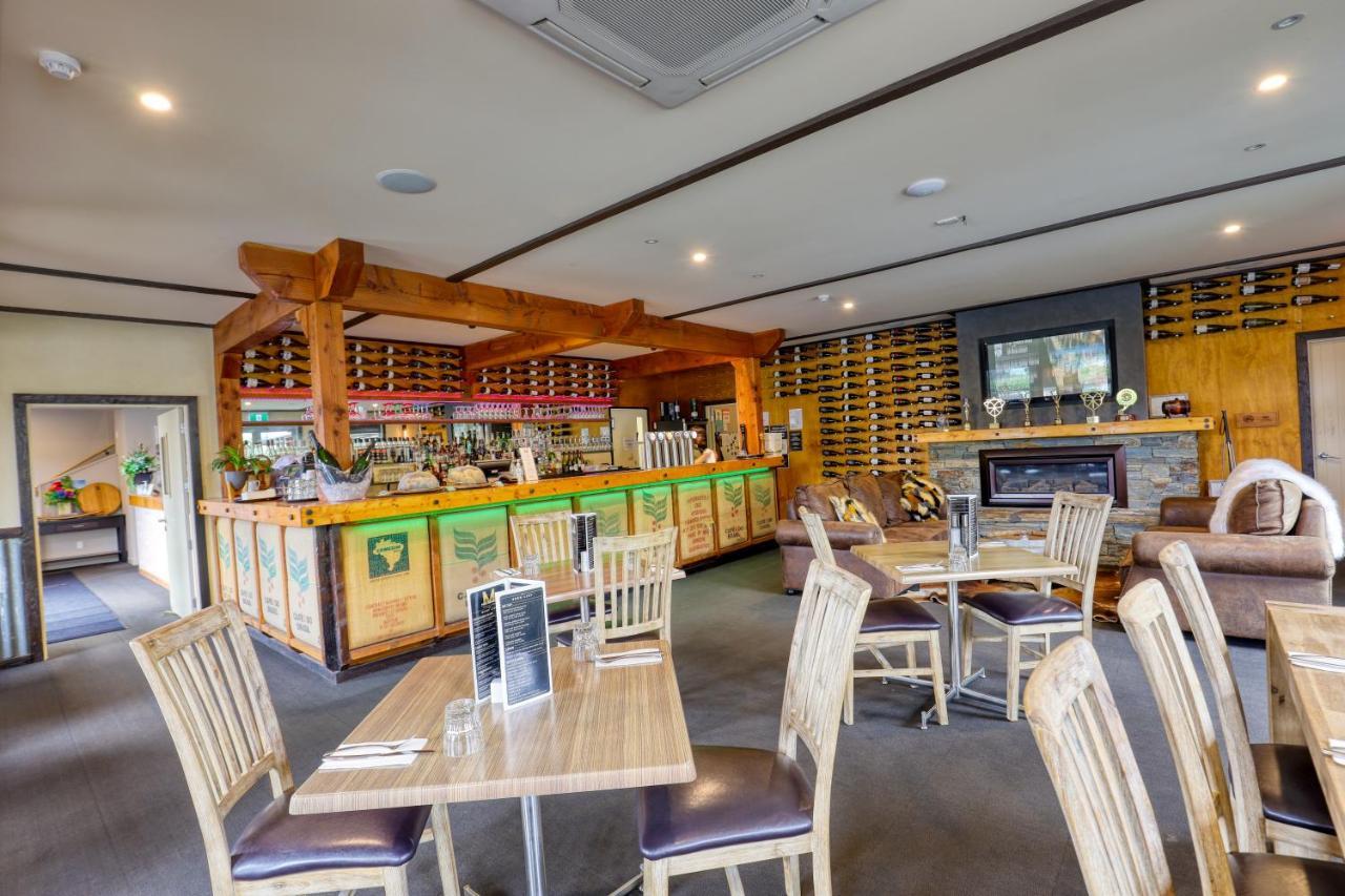קרומוול Marsden Lake Resort Central Otago מראה חיצוני תמונה The restaurant at the clubhouse