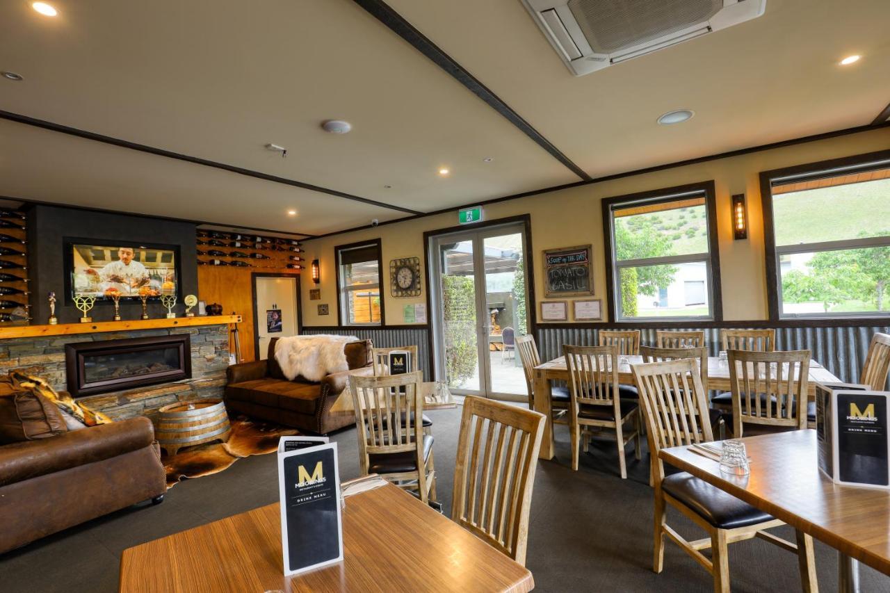 קרומוול Marsden Lake Resort Central Otago מראה חיצוני תמונה Interior of a typical M Café